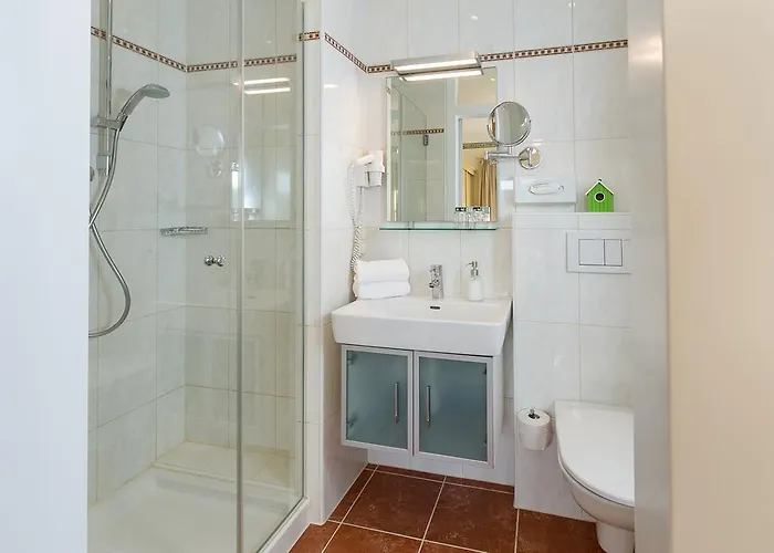 ホテル Lust Und Laune Am Woerthersee 4*